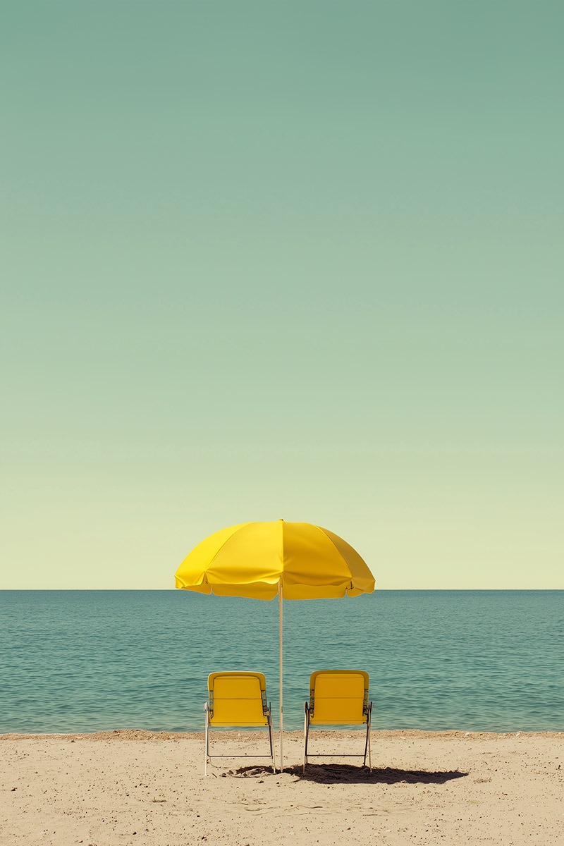 Scène balnéaire en image de synthèse : parasol et transats jaunes face à la mer